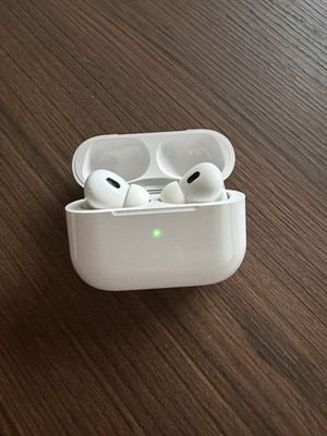 Apple AirPods Pro 2nd Generation with MagSafe Wireless Charging Case (USB-C)