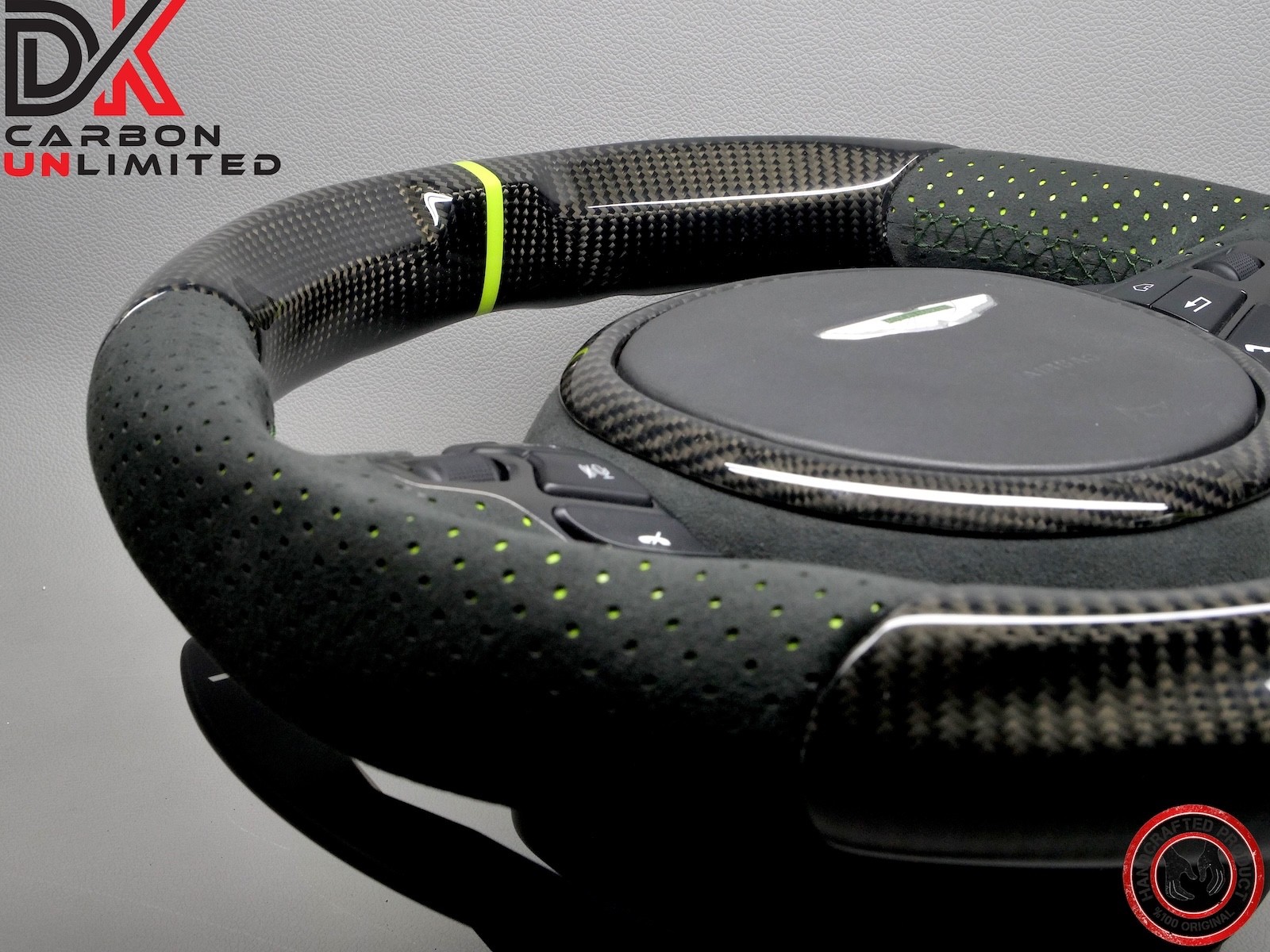 Aston Martin DB11 DBS Vantage AMR Green Ring Alcantara Carbon Steering Wheel v3