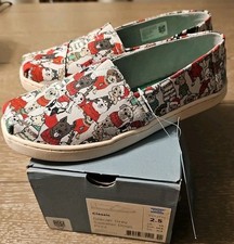 NIB TOMS Youth Size 2.5 Glacier Grey Sweater Dogs Print Slip-On