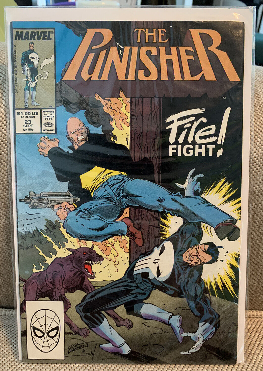 The Punisher #23 Fire Fight Marvel Comics Sept 1989 Erik Larson Cover Art 
