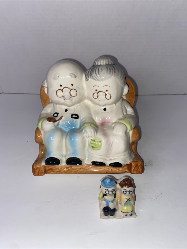 Bank Grandma Grandpa Rocking Chair Ceramic Taiwan With Mini Figurine Vintage