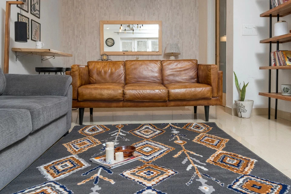 Moroccan Diamond Runner - 2'x8' Dark Grey, Geometric, Transitional Area Rug -503 - Image 2 of 4