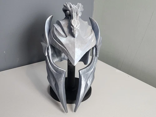 3D printed Cosplay Helmet with Stand