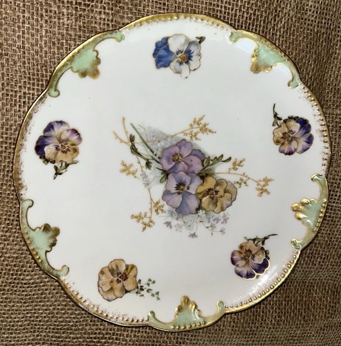 Antique Limoges Purple PANSY FLOWER Gold Scallop Edge 8.5”diam Plate France