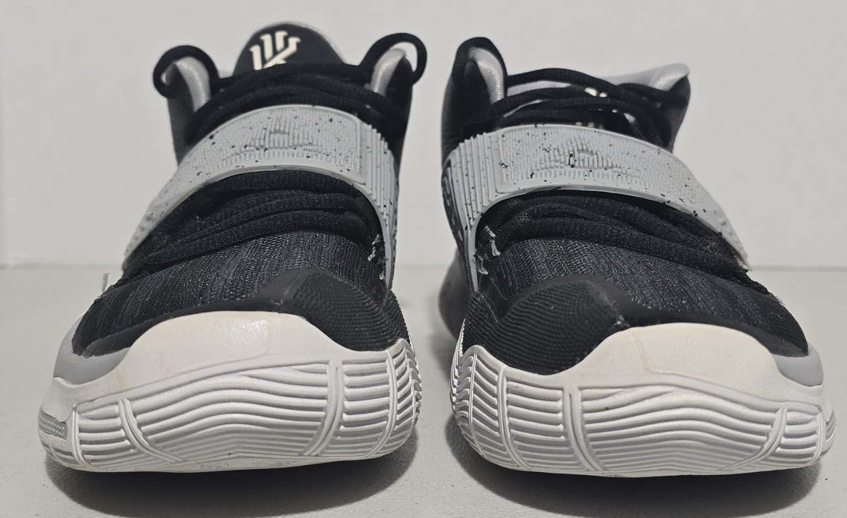 Kyrie Irving & Nike Air Zoom Men's Black And Wolf Gray Shoe Size 8