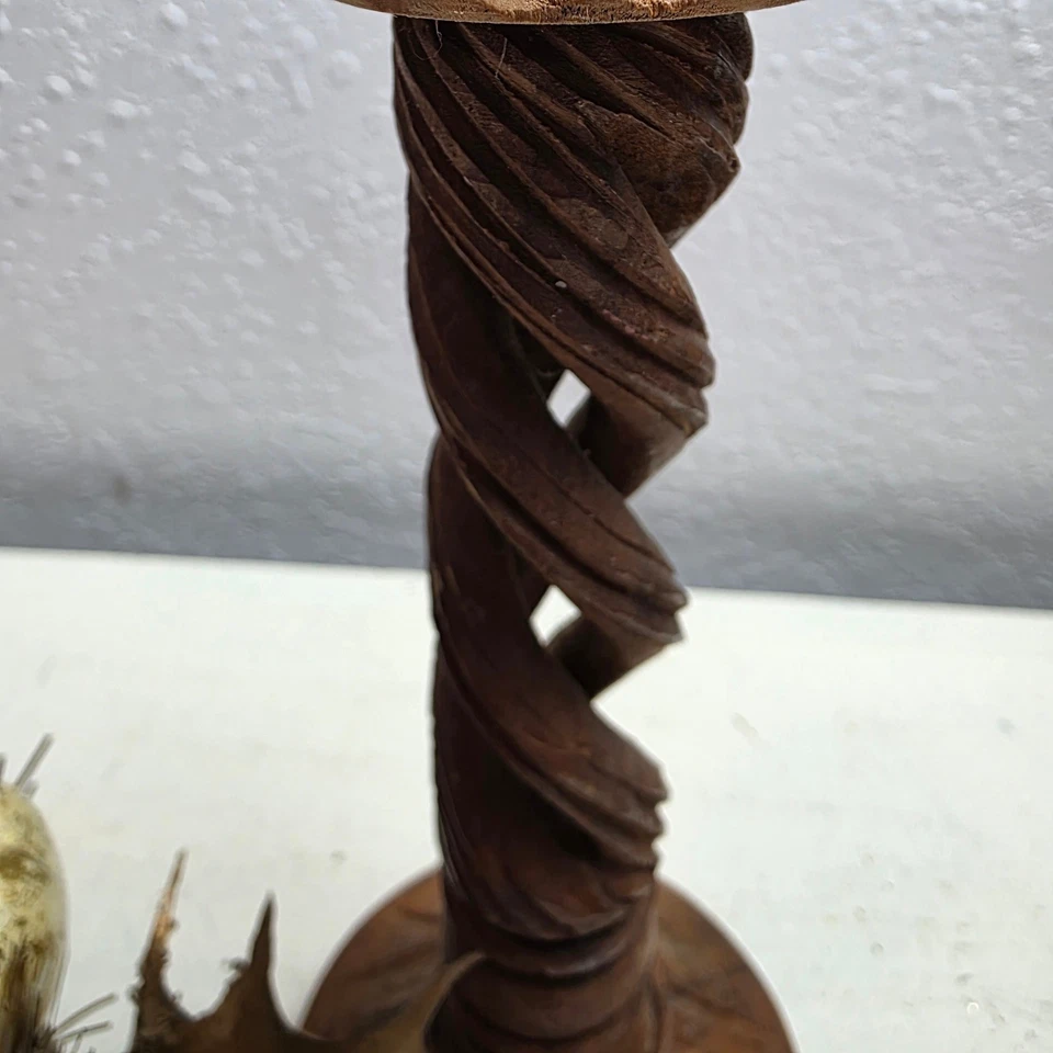 Candelabro espiral vintage tallado a mano de madera de olivo único de dos tonos natural Foto 3 de 4