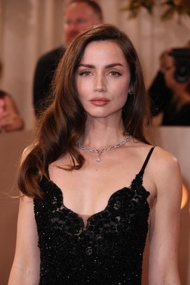 Ana de Armas Hochglanz Foto 8,5'' x 11'' umrandet #207