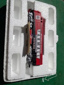 New Bachman Farmall HO Gauge Train Set 