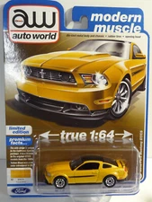 AUTO WORLD - MODERN MUSCLE - YELLOW BLAZE - 2012 FORD MUSTANG GT/CS