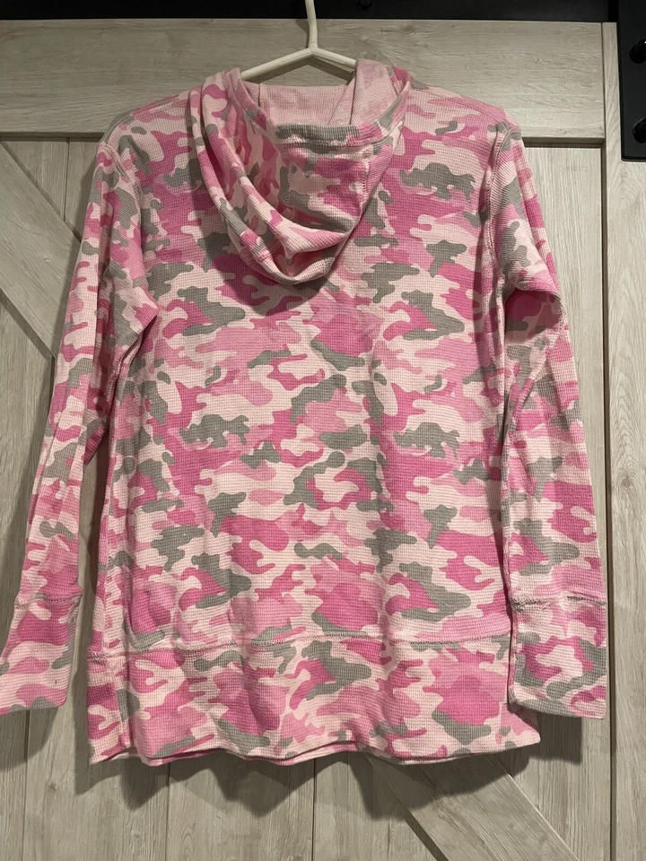 John Deere Girls Size XL - Long Sleeve Pink Camo Pullover w/Hood & Front Pocket! - Image 4 of 4