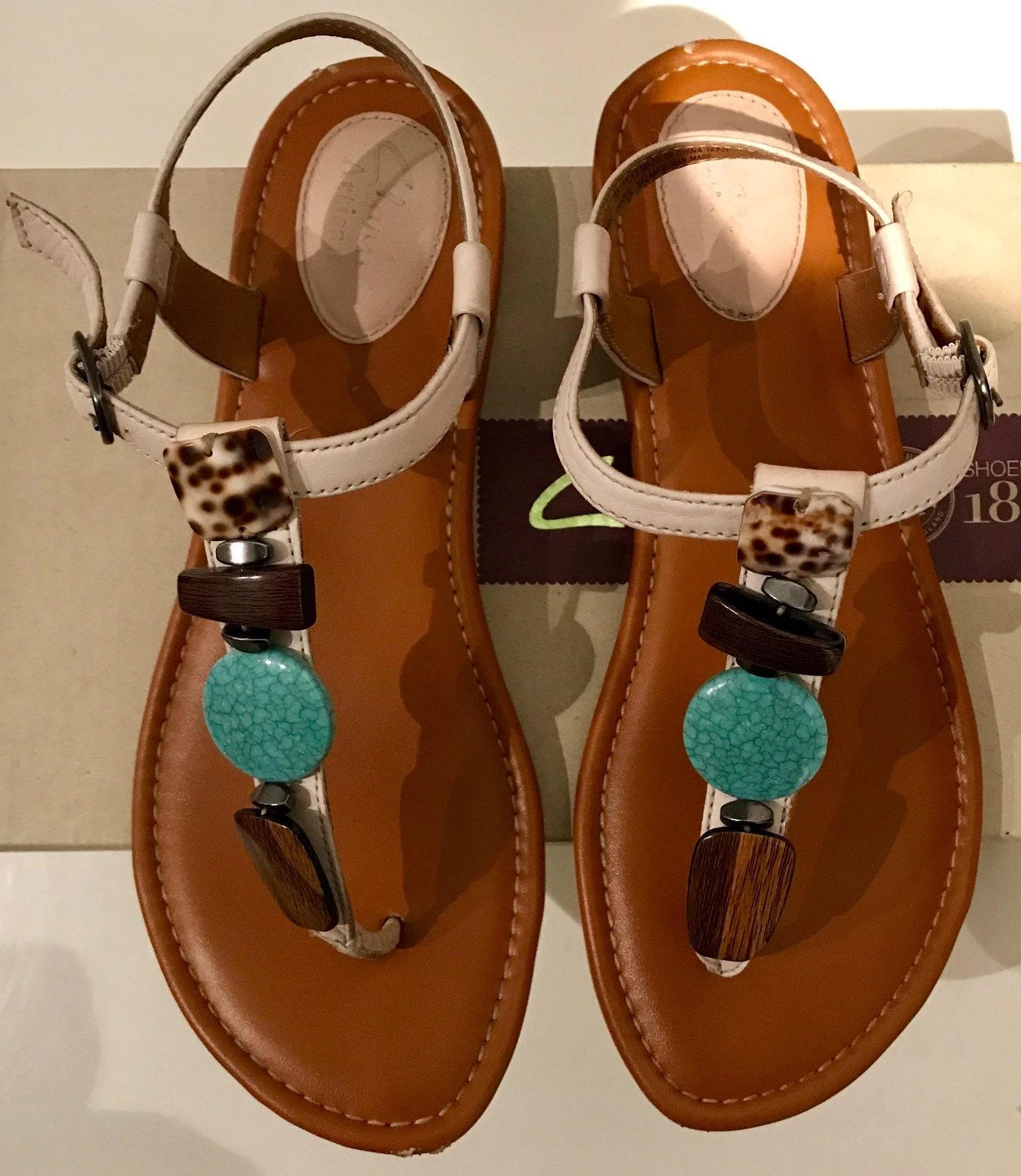 Authentic Clarks Artisan womens Indira Pompano sandals 7M