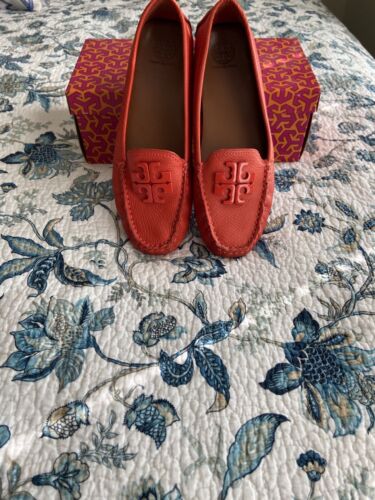 Tory Burch Lowell 2 Driver Moccasin Samba~8.5 - Picture 1 of 6