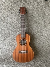 Qmi UK-21 Soprano 21' ukulele