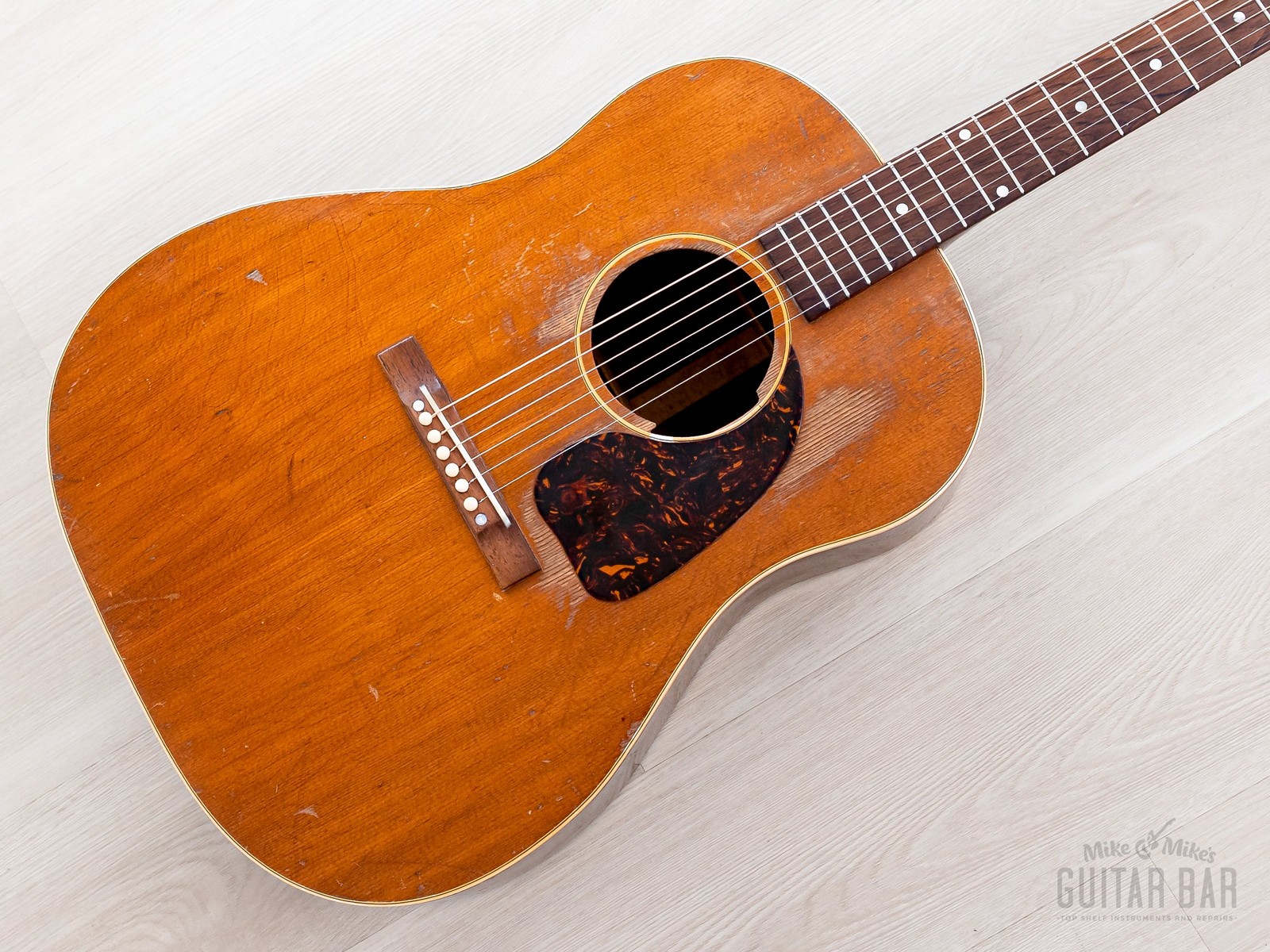 1947 Gibson J-50 Script Logo Vintage Acoustic Guitar w /  Case, First-Year