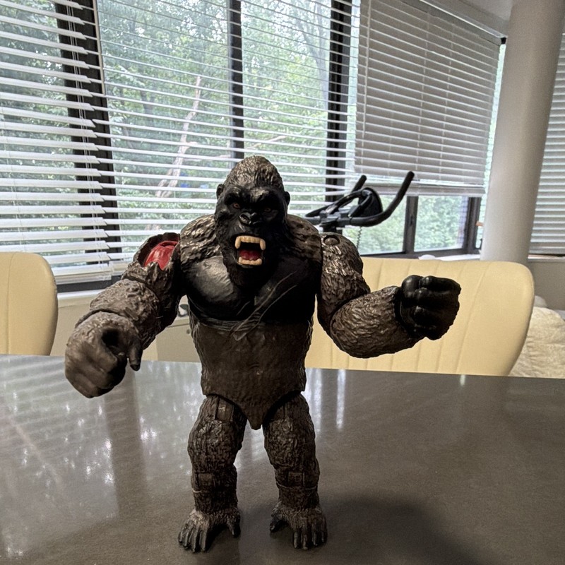King Kong Gorilla Monster Action Figure Toy, Gray/Black (2020) Ages 4-11