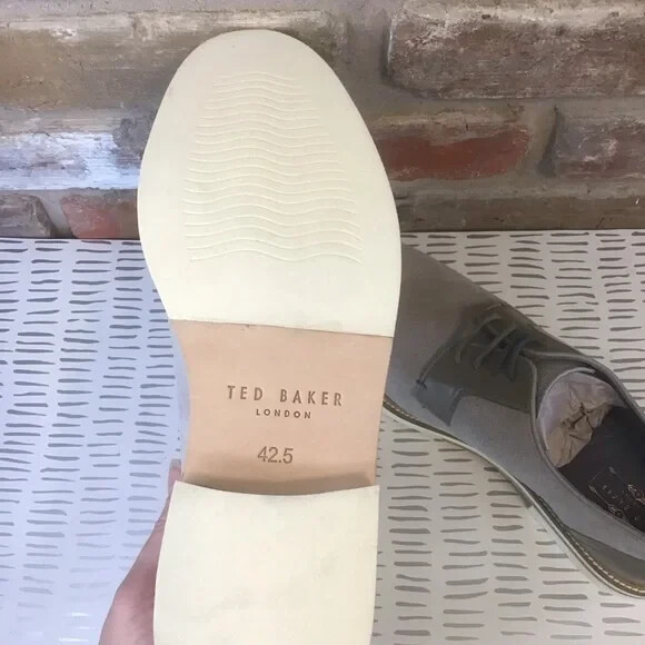 TED BAKER Men\'s Gray Suede Leather SIABLO Perforated Lace-up Oxford Derby Shoes Ted Baker Siablo Mens Ligth Gray Perforated Suede Oxfords  main image 3