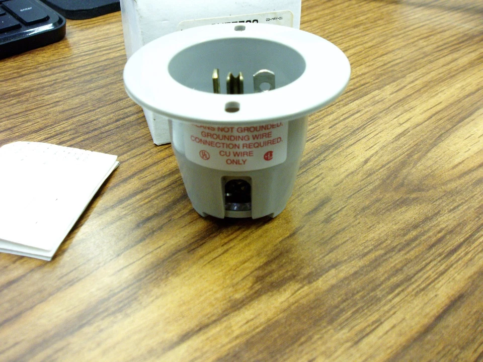 ARROW HART AH5778C FLANGED INLET 20A 125V 2P 3W GRD GRAY (QTY 10) - Image 4 of 4