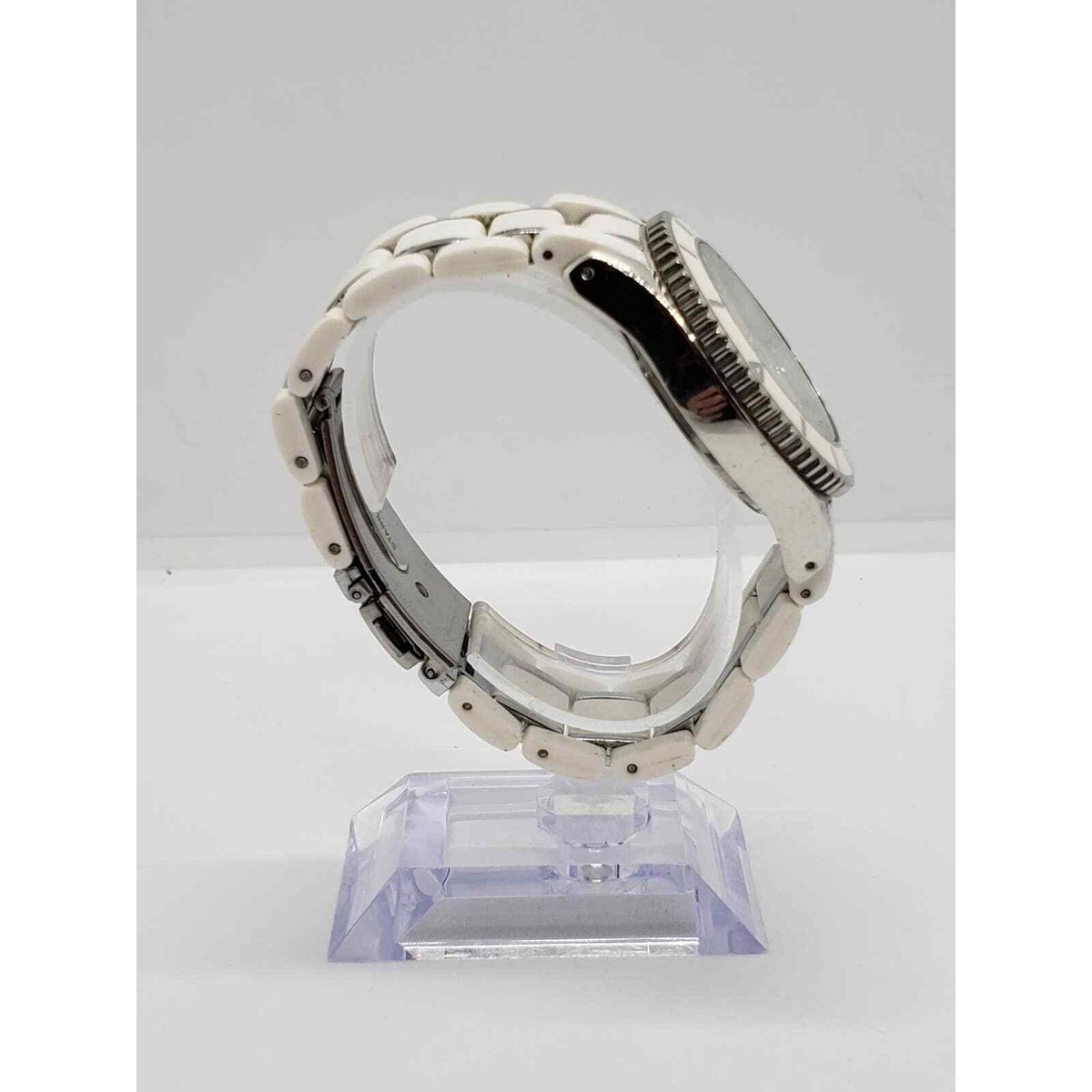 Women\'s white and silver watch. Opalescent face. Women main image 3