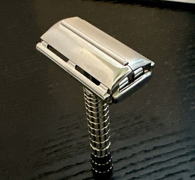 Vintage Gillette Flare Tip Super Speed Safety Razor/1954 Z3_