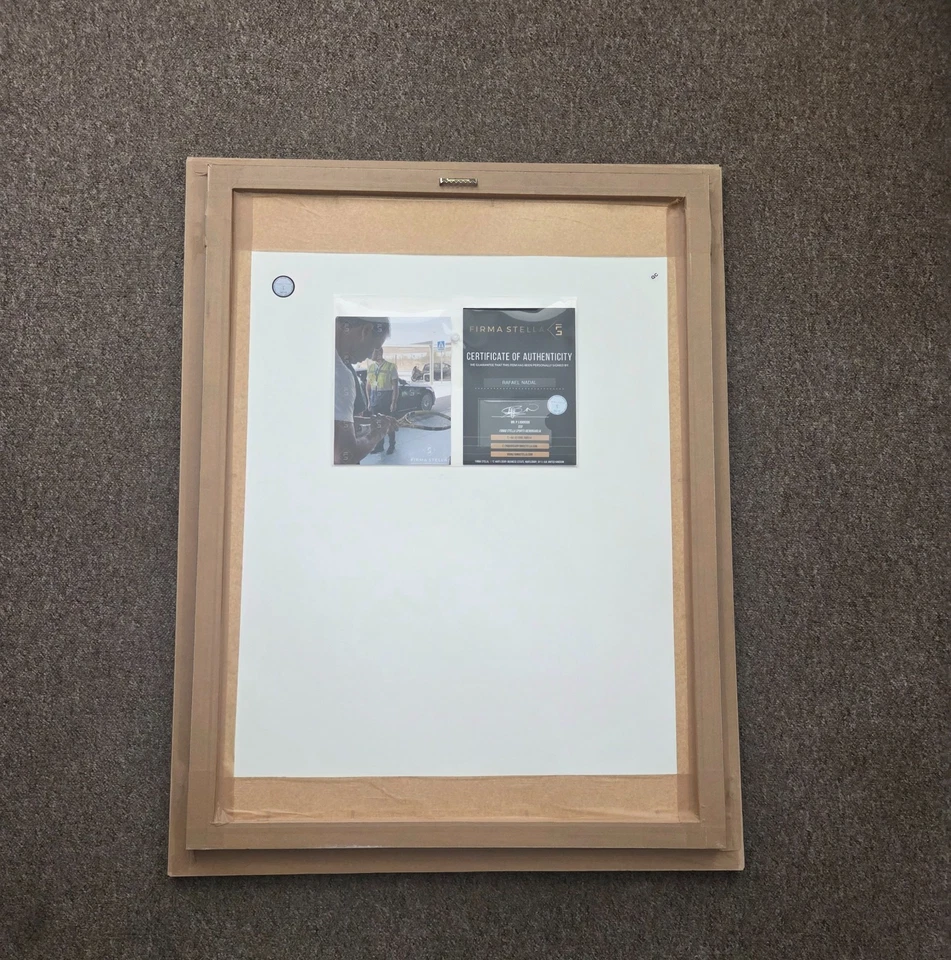 Raqueta de Tenis Babolat Oficial Firmada y Enmarcada Rafael Nadal con Certificado de Autenticidad y Foto Foto 4 de 4