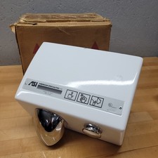 Secador de manos ASI MT1O, montaje en superficie, 110-120 V, pulsador - USADO