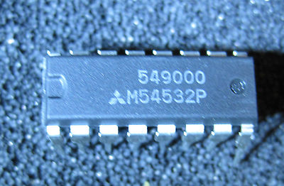 8 Stück M54532  4-UNIT 1.5A DARLINGTON TRANSISTOR ARRAY