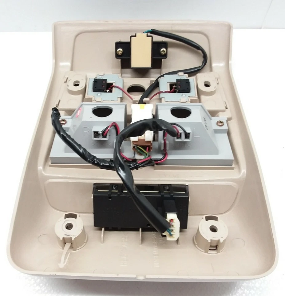 2000-2004 Mitsubishi Montero Sport Front Overhead Dome Light Lamp Original - Image 3 of 4