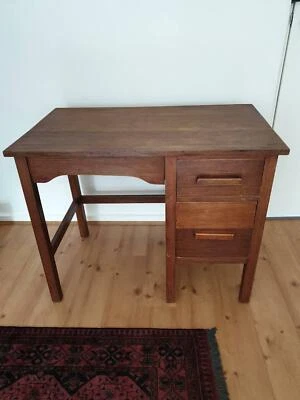 Good Quality Wooden Desk Surface Wear And Tear Desks