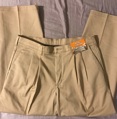 wrangler pleated khaki pants