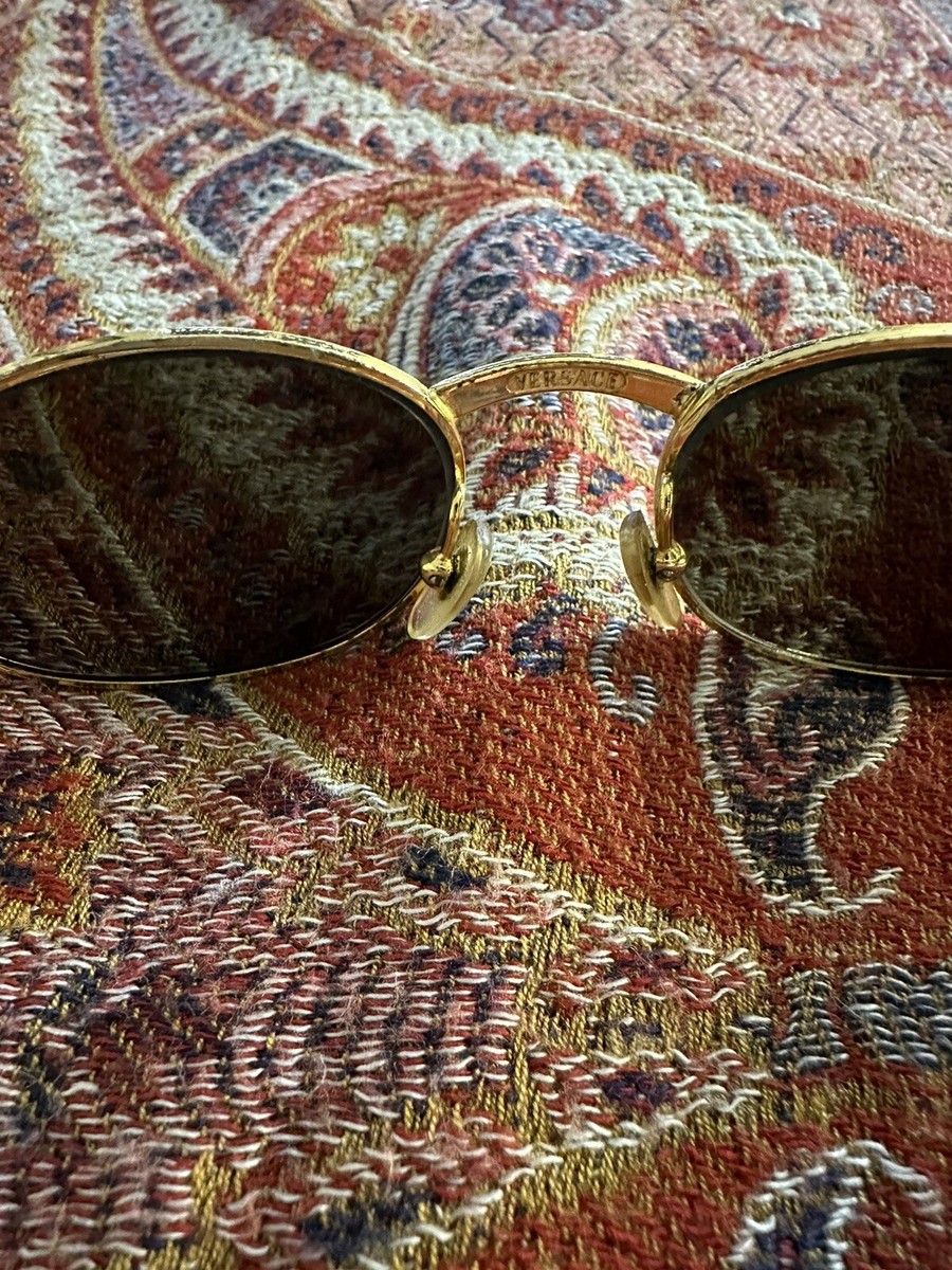 Original Vintage 1990s Gianni Versace Sunglasses MOD S22 | eBay Original Vintage 1990s Gianni Versace Sunglasses MOD S22 | eBay