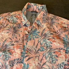 IZOD Saltwater Pink Tropical Floral Short Sleeve Button Up Shirt Mens Small
