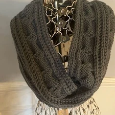SOLD - NOT FOR SALE - TOUGH HEADGEAR brand Gray Infinity Scarf. NWT.