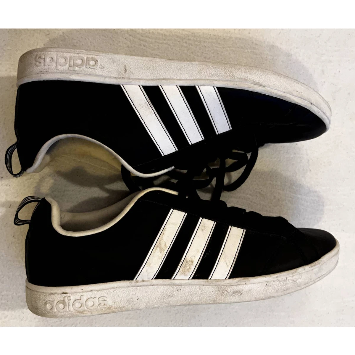 Flat sole adidas shoes deals