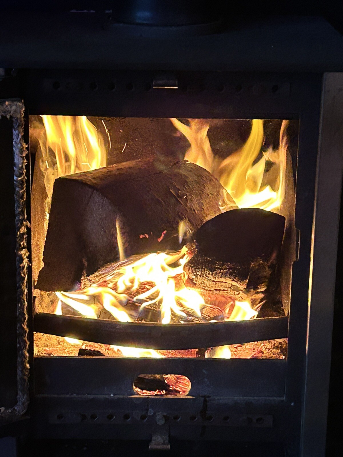 kiln dried hardwood logs free delivery & stacking North East