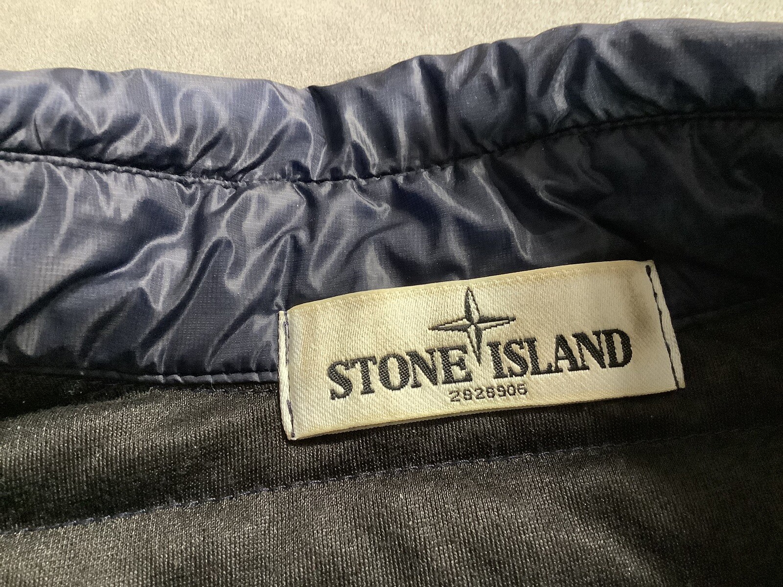 Stone island micro rip stop 7 den quilted lightweight puffer