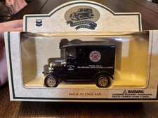 Lledo LLC | Diecast | Fourgon à huile perle 1927 | Modèle commémoratif Chevron 1995