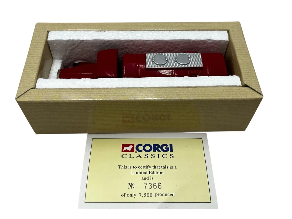 Corgi Classics White Tanker Volunteer Fire Dept 1:50 Limited 1995 *Has Sticker* - Image 2 of 3