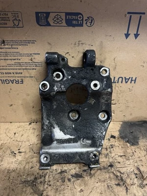 5706L3 SUPPORT D´ALTERNATEUR / 9646719580 / 1061936 POUR PEUGEOT Citroën 🇫🇷 - Photo 1/3