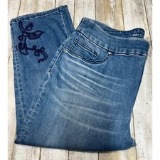 Chicos Pull On Jegging Capri/ Ankle Jeans Blue Embroidered Floral Size 1 U.S 8