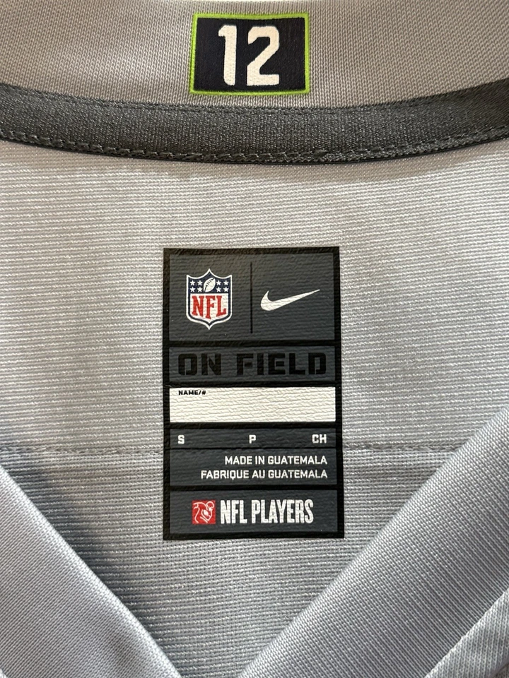 NFL Seattle Seahawks Russell Wilson Super Bowl XLIX Patch Hersey Womens Size S - Image 3 of 4