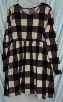 Heimish USA Black Ivory Check Round Neck LS Short Sheath Dress Women's Size L