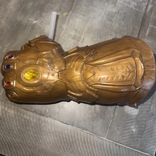 Disney Parks Marvel Avengers Thanos Infinity Gauntlet Glove Sipper w Straw 2018