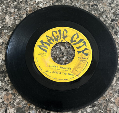 Funky Monkey Mad Dog & The Pups 45