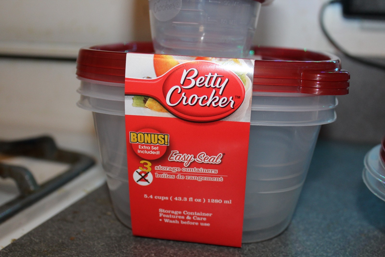 Betty Crocker plastic food saver containers New Rubber made lot 12