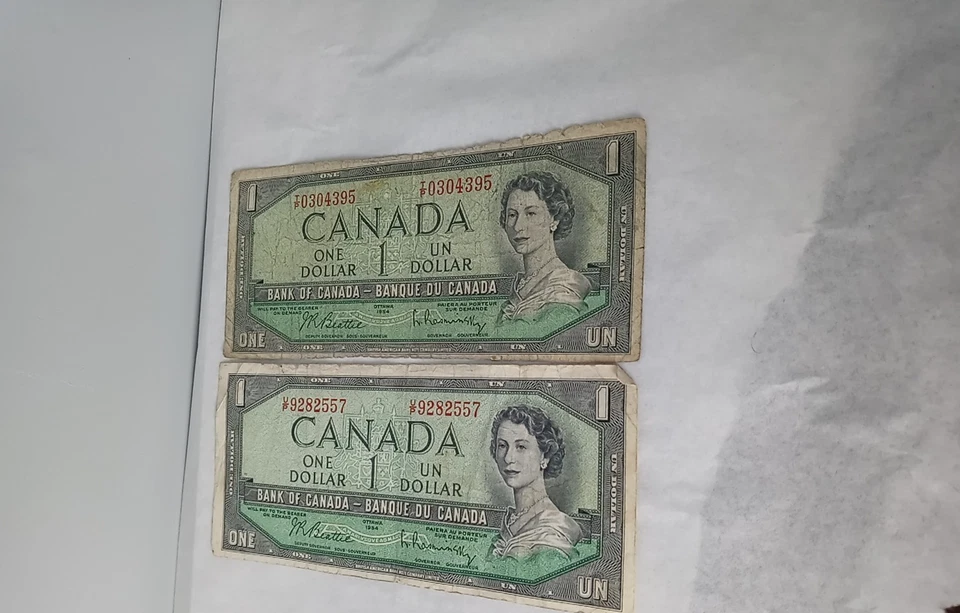 Canada 2- 1954 $1 One Dollar 1-1973/1-2 dollar 1974 lot of 4 - Image 3 of 4