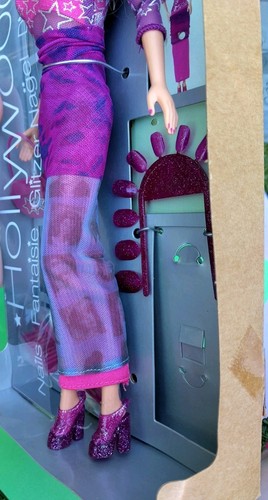 1999 Hollywood Nails Barbie Teresa doll - Picture 9 of 24