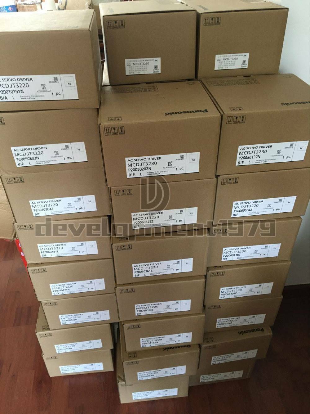 ONE NEW servo motor MSMA042A1D #A6-37