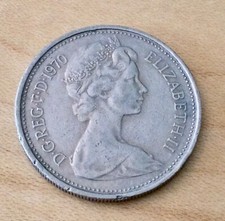 GREAT BRITAIN UK 1970 Five New Pence Queen Elizabeth II Coin  Free Shipping