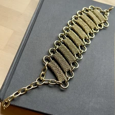 Women’s Fashion Jewelry Gold tone hardware statement Chunky Chain Bracelet