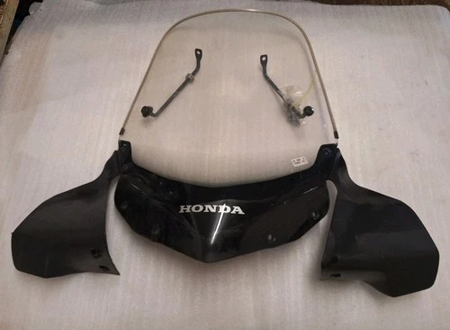 WB2. Honda FES 125 JF12 PANTHEON Windshield Windscreen Fairing Bracket